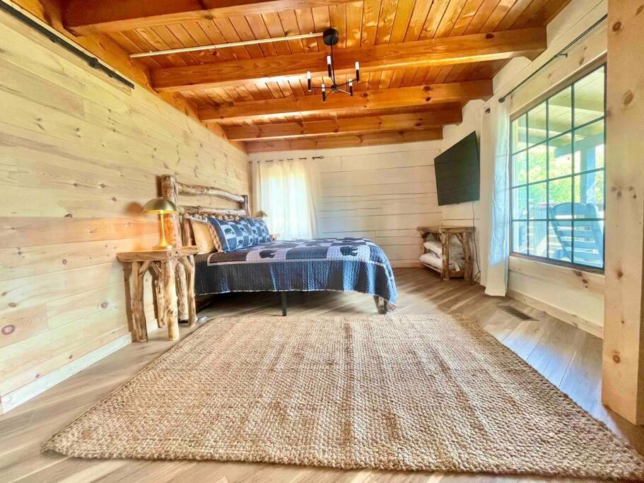 Modern Lake Side Nest• Hotub Fenced Yard King Beds Sevierville Zewnętrze zdjęcie