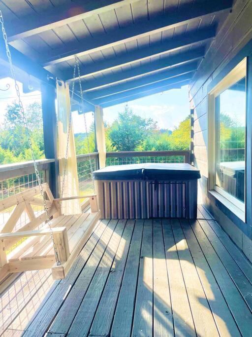Modern Lake Side Nest• Hotub Fenced Yard King Beds Sevierville Zewnętrze zdjęcie