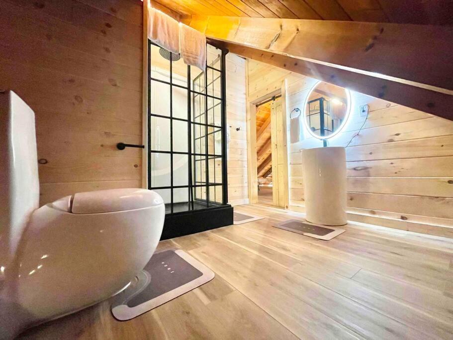 Modern Lake Side Nest• Hotub Fenced Yard King Beds Sevierville Zewnętrze zdjęcie