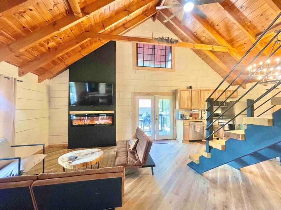 Modern Lake Side Nest• Hotub Fenced Yard King Beds Sevierville Zewnętrze zdjęcie