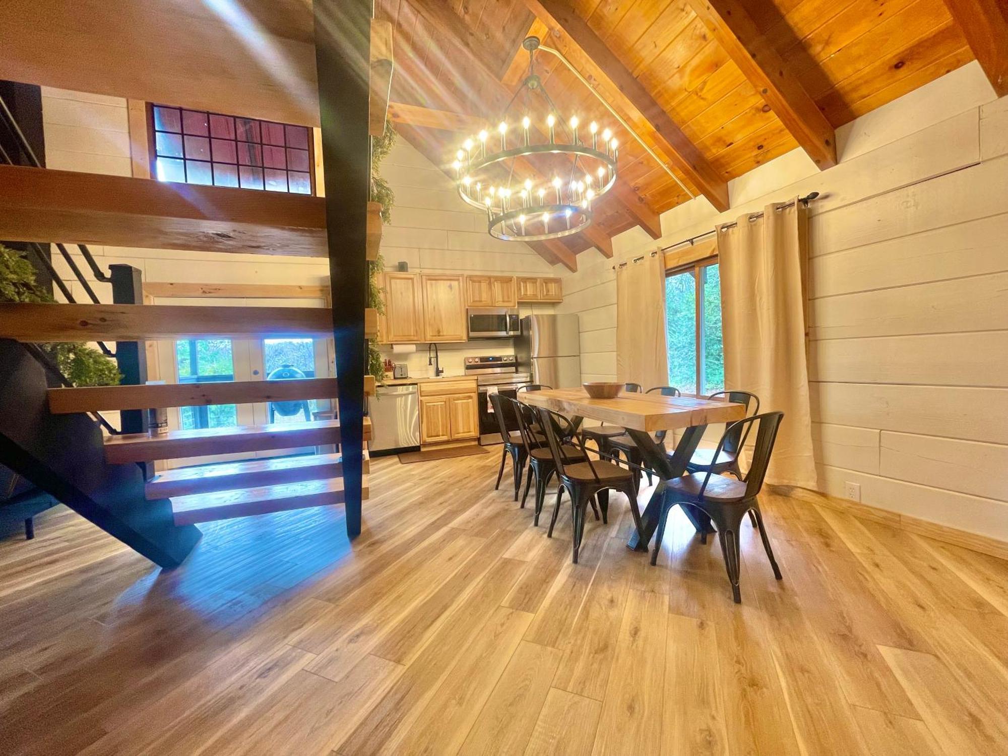 Modern Lake Side Nest• Hotub Fenced Yard King Beds Sevierville Zewnętrze zdjęcie